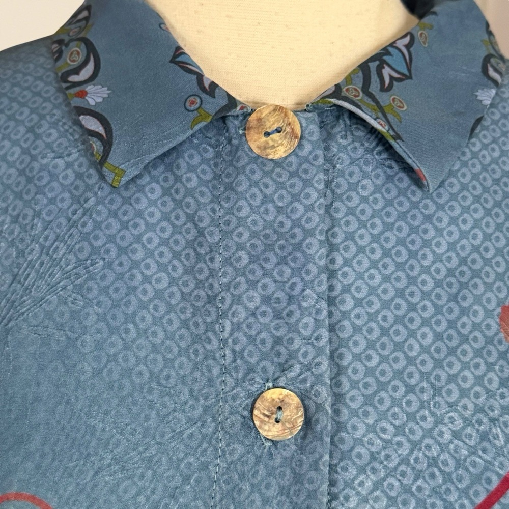 Citron Santa Monica 100% Silk Crane Print Blouse Top Sz L Denim Blue and Black - Picture 9 of 14